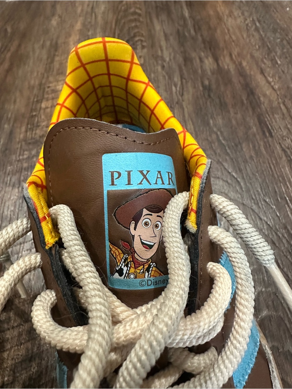 adidas Kids Brown, Blue & Yellow Low-Top Sneakers Disney’s Toy Story (Woody) - Picture 4 of 9